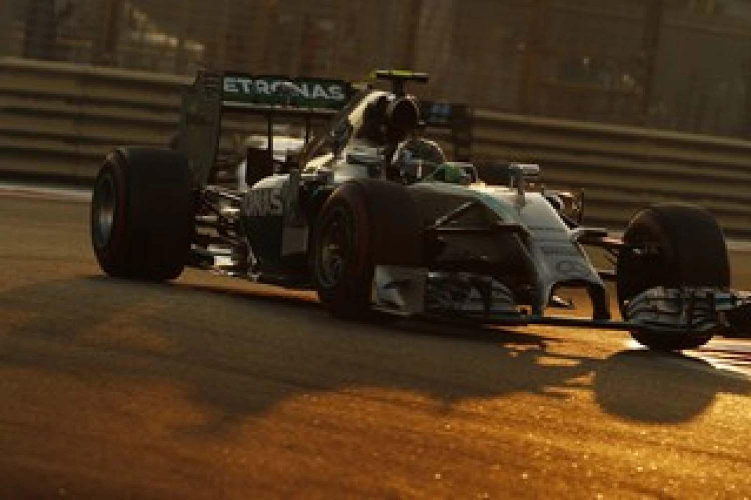 Mercedes reflects on Rosberg’s issues in Abu Dhabi