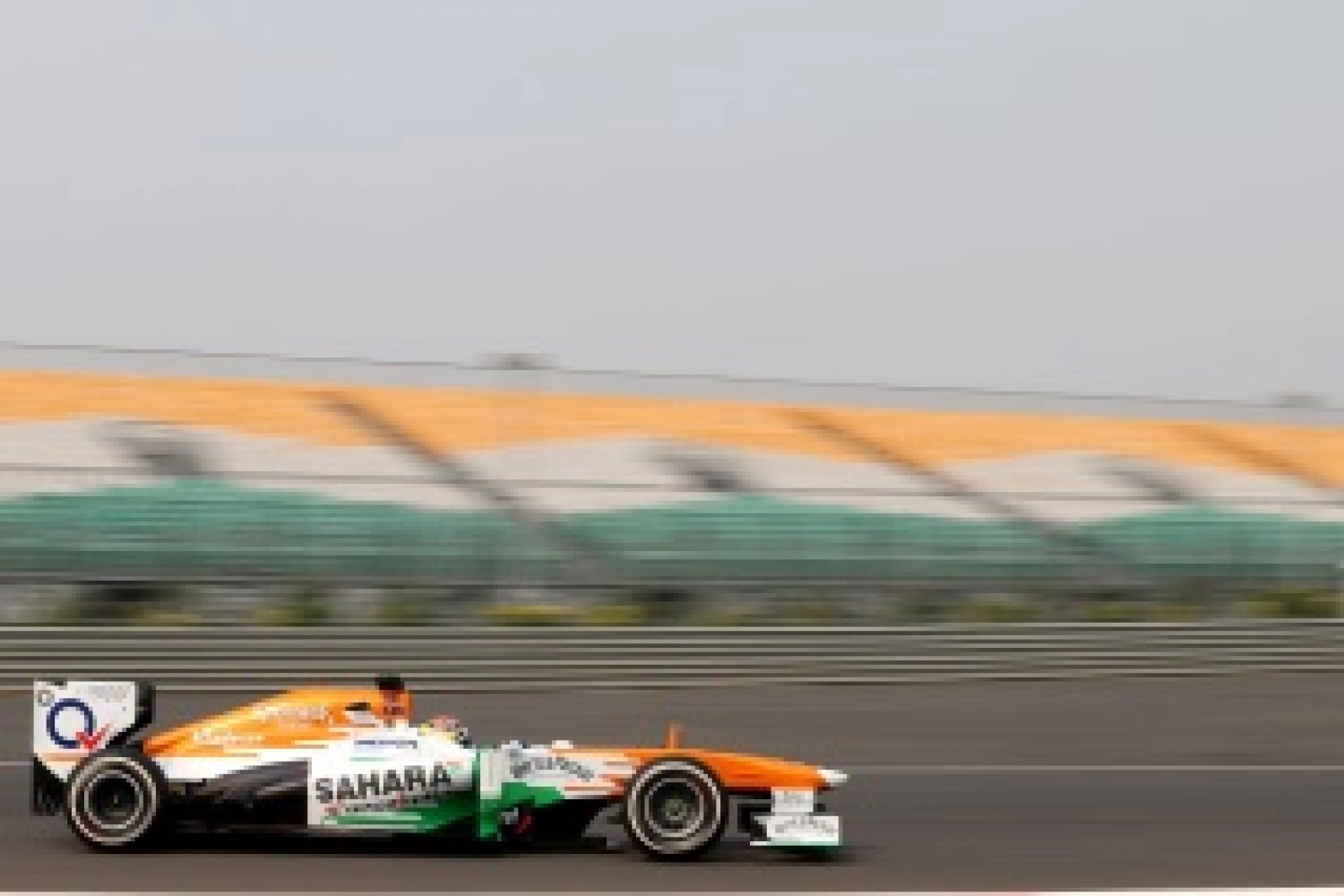 India eases customs restrictions for F1