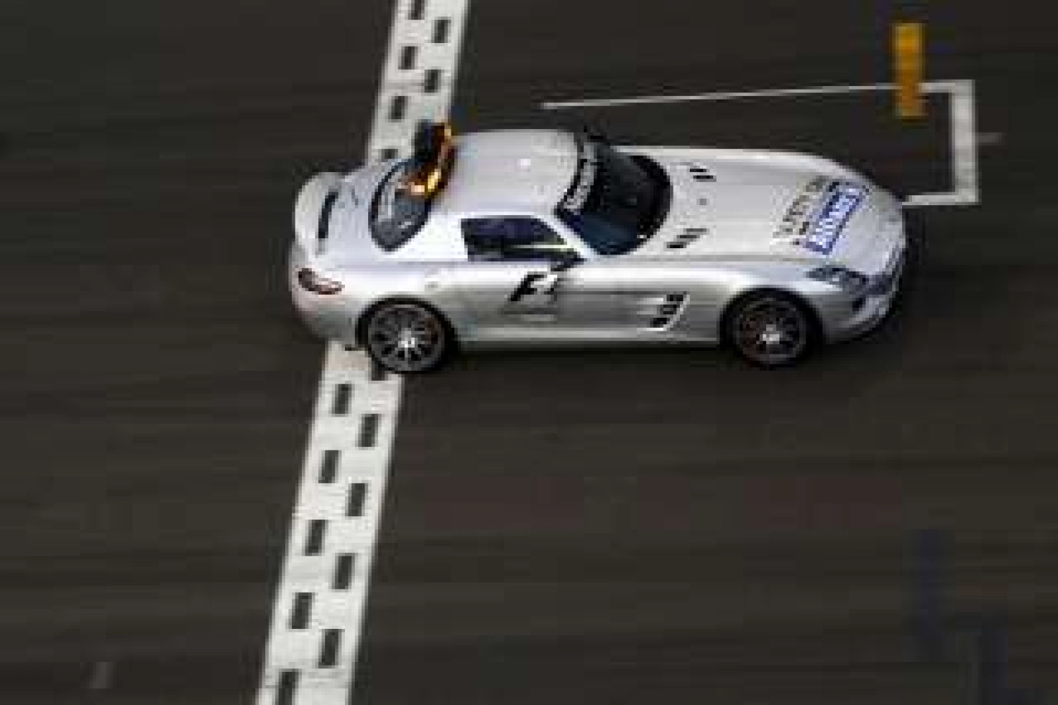 Allan McNish overtakes Alain Prost in Monaco