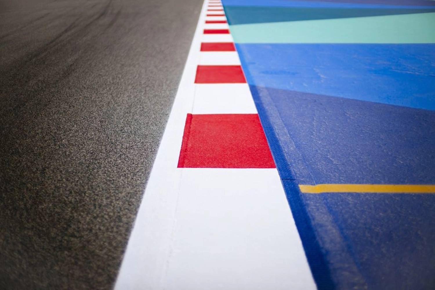 Hungaroring equipped with smart vibrators"