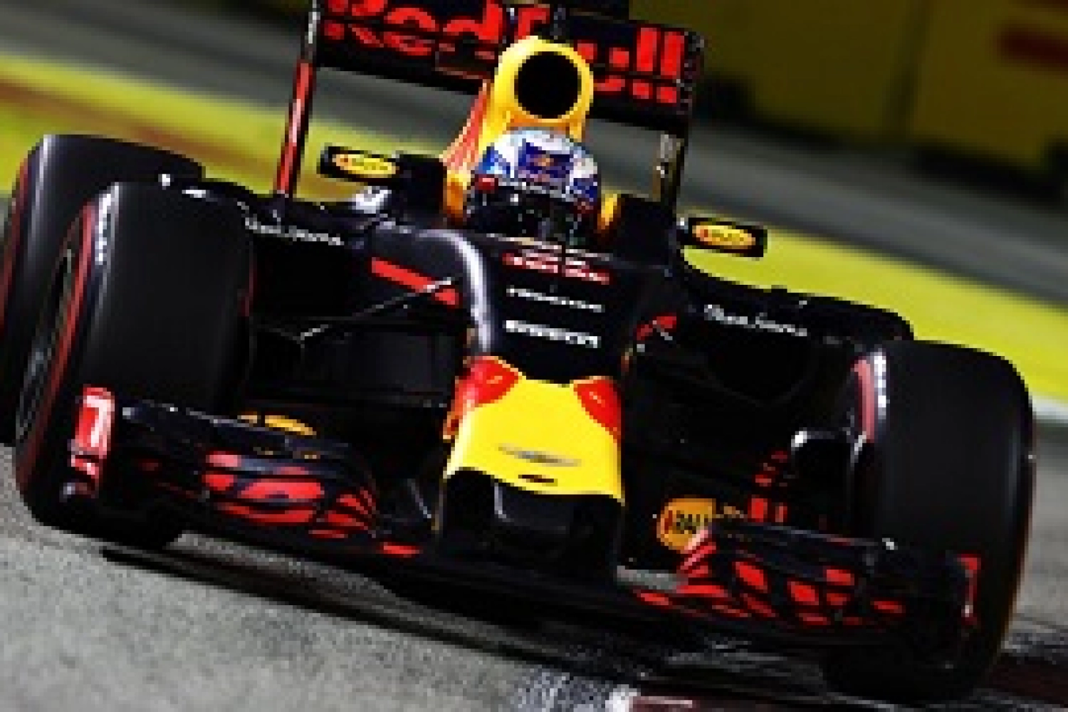 Red Bull and Riccardo within four tenths of victory