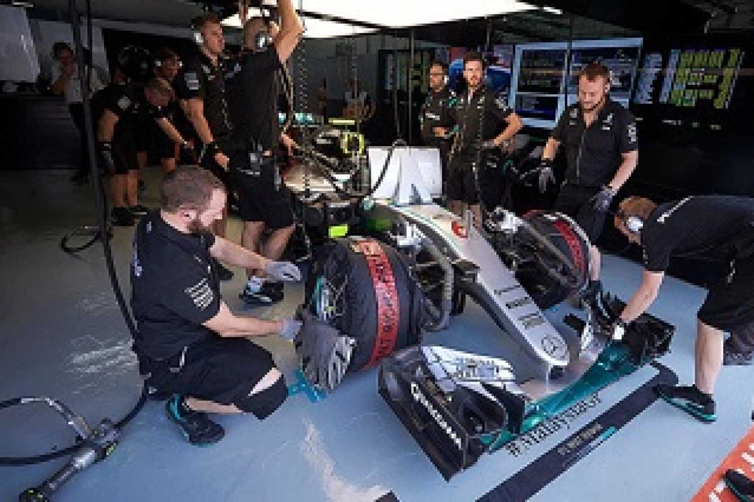 Mercedes dominates once again at Sepang