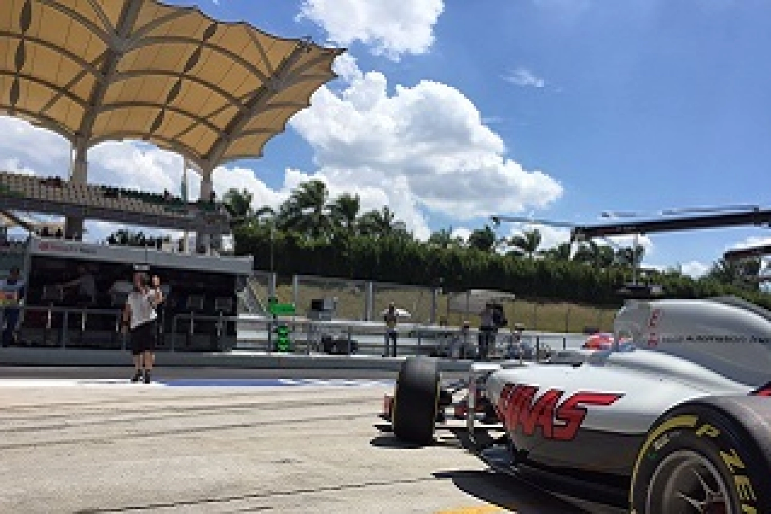 Haas: Grosjean still frustrated and unhappy with his single-seater