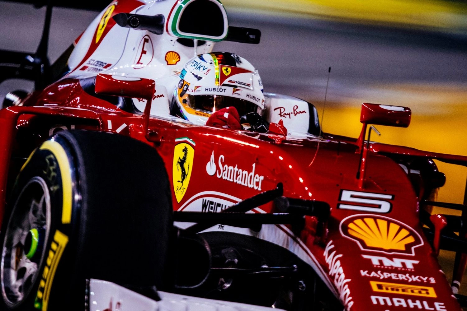 Vettel does not blame Ferrari after a rare worry in Qualifying