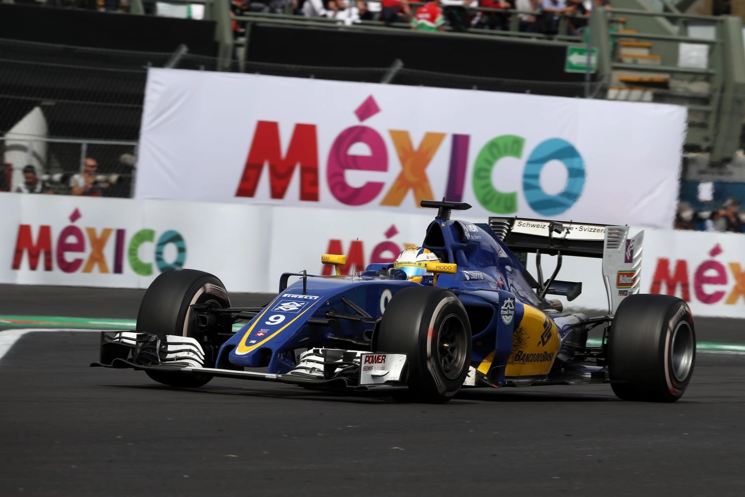 Marcus Ericsson misses out on points for Sauber