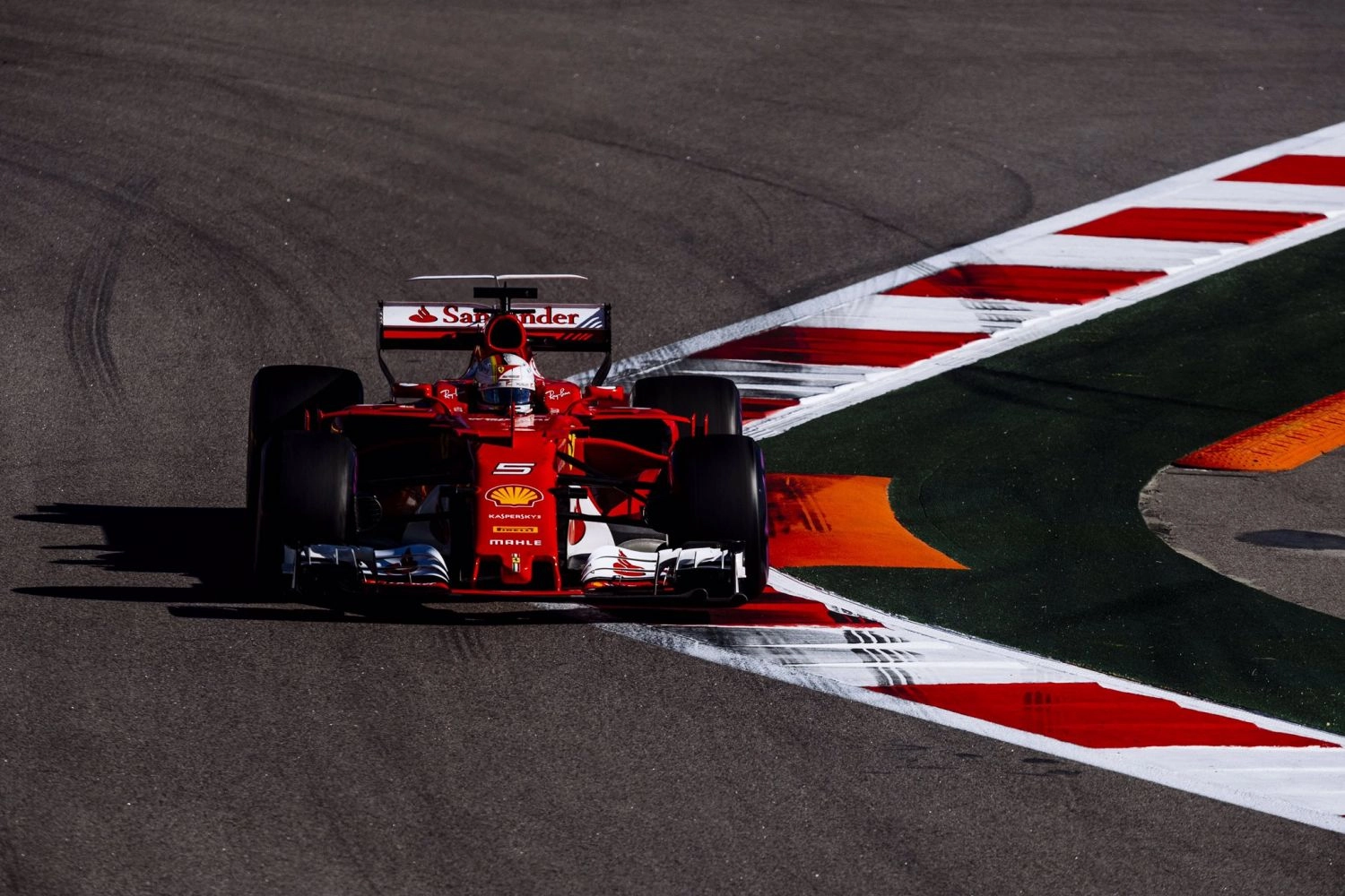 Russia – Free Practice 3: Ferrari keeps up its momentum and puts Mercedes in doubt