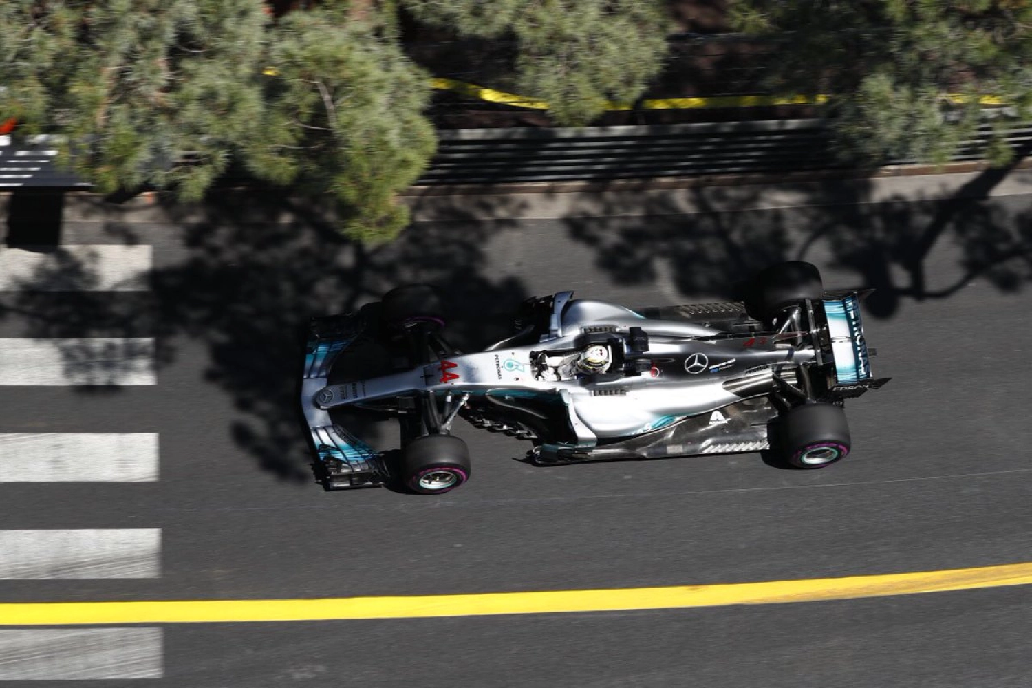 Hamilton: I lost a lot of points today&;