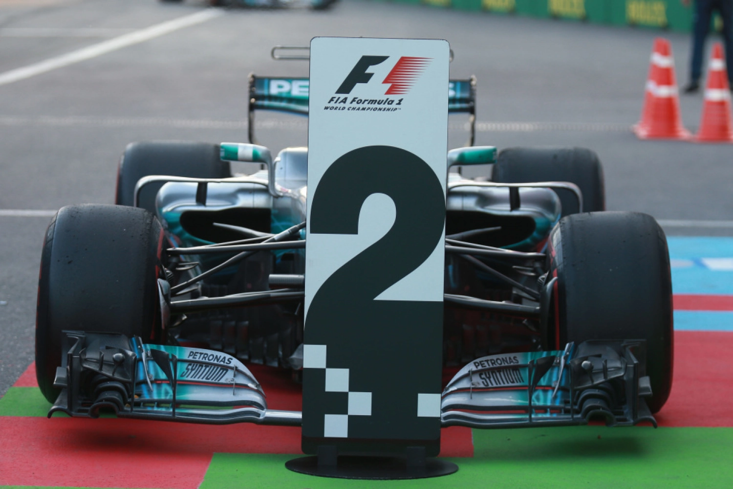 Last on the first lap, Valtteri Bottas snatches 2nd place on the line