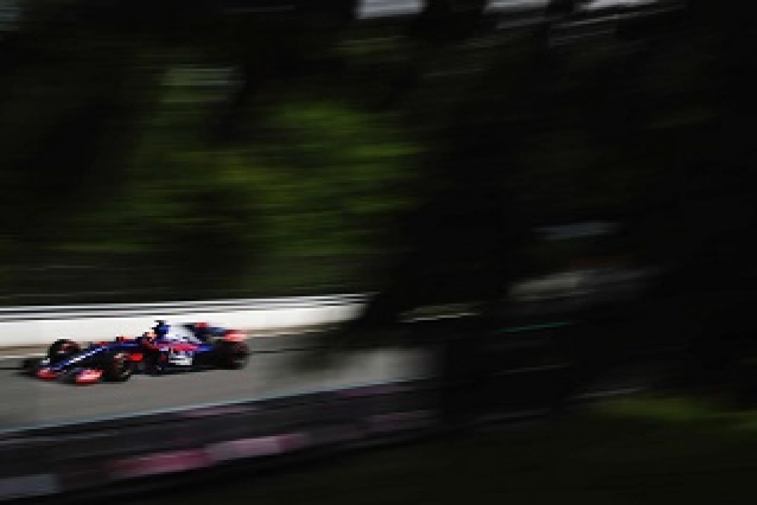 Sainz, penalized for the next GP, apologizes to Grosjean and Massa