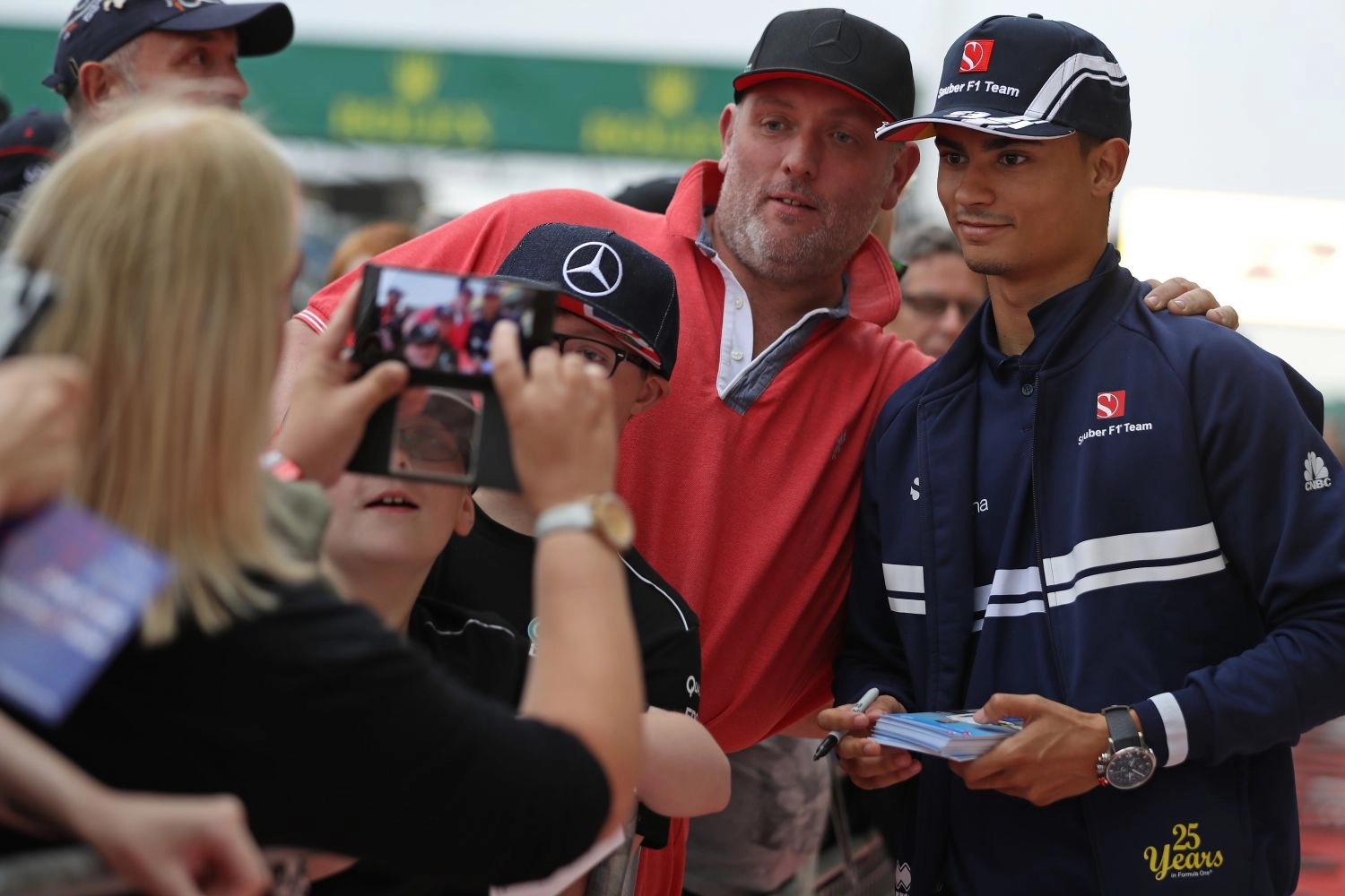 F1 partners with Snapchat