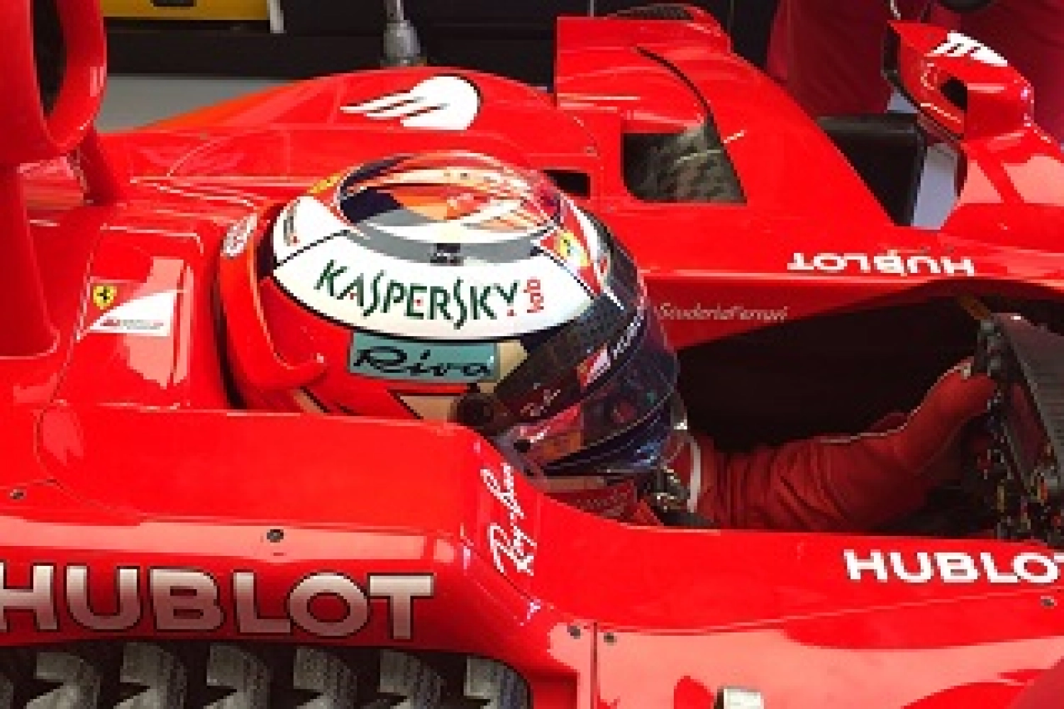 Belgium – Free Practice 1: Kimi Räikkönen sets record, Felipe Massa in the wall