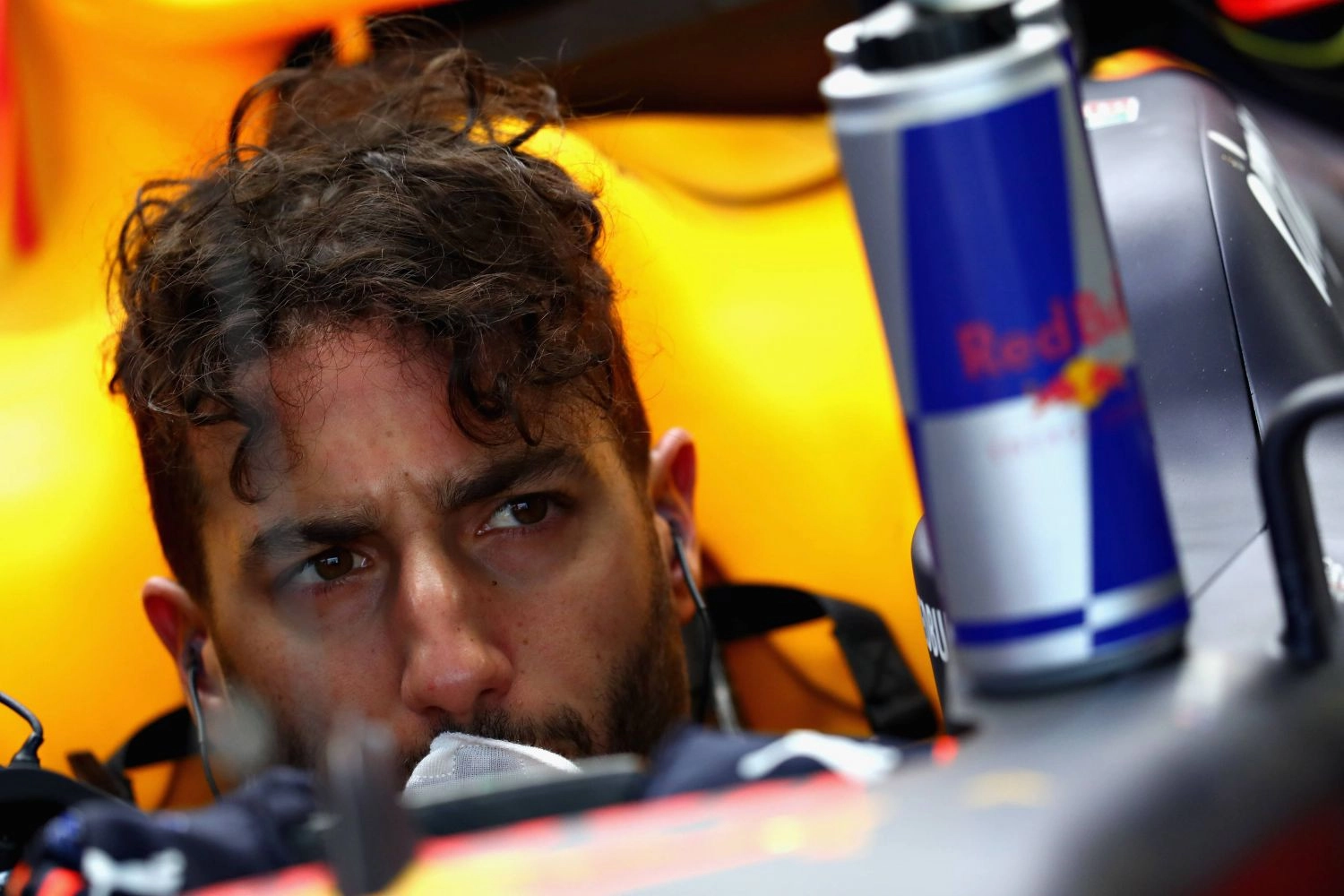 Max Verstappen confident, Daniel Ricciardo perplexed