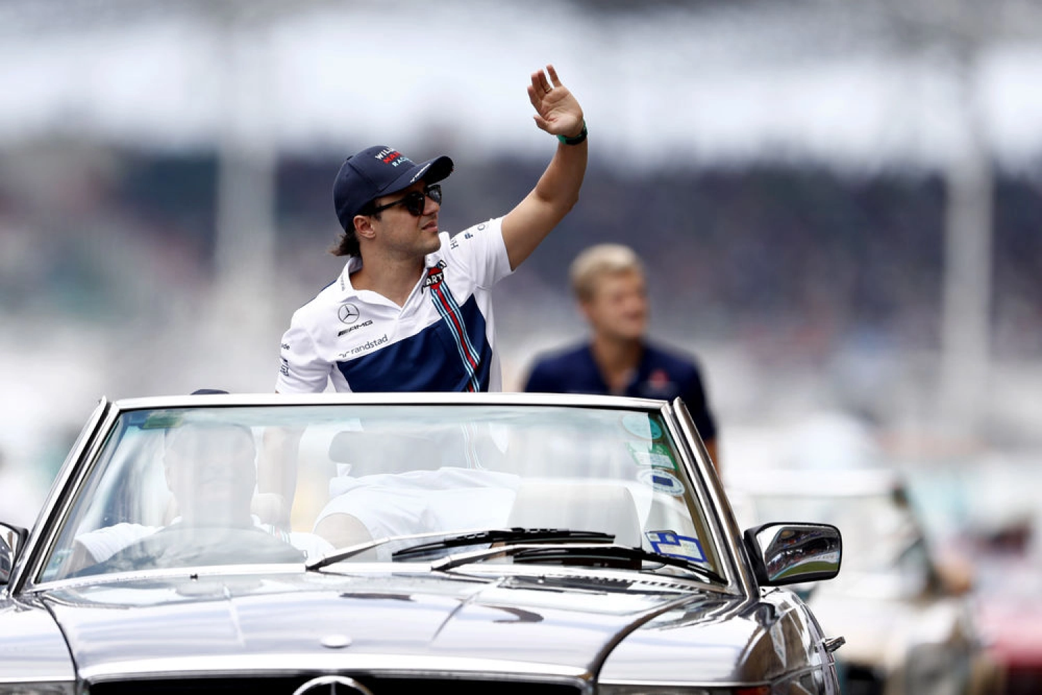 Felipe Massa announces his retirement at the end of the season
