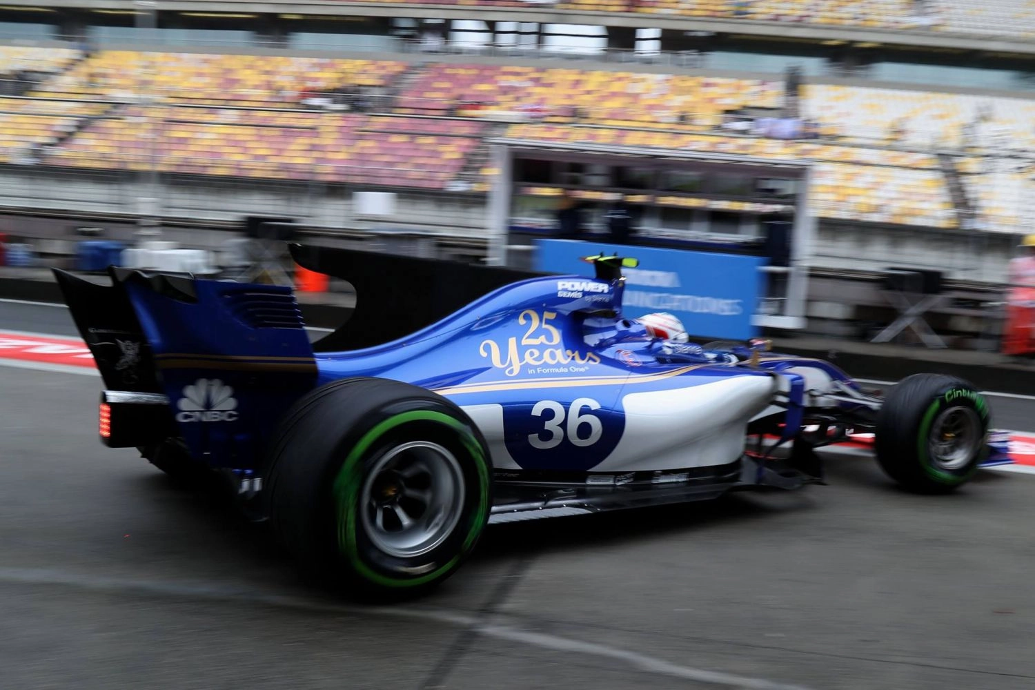 Sauber: Giovinazzi crashes his second qualifying session in Shanghai