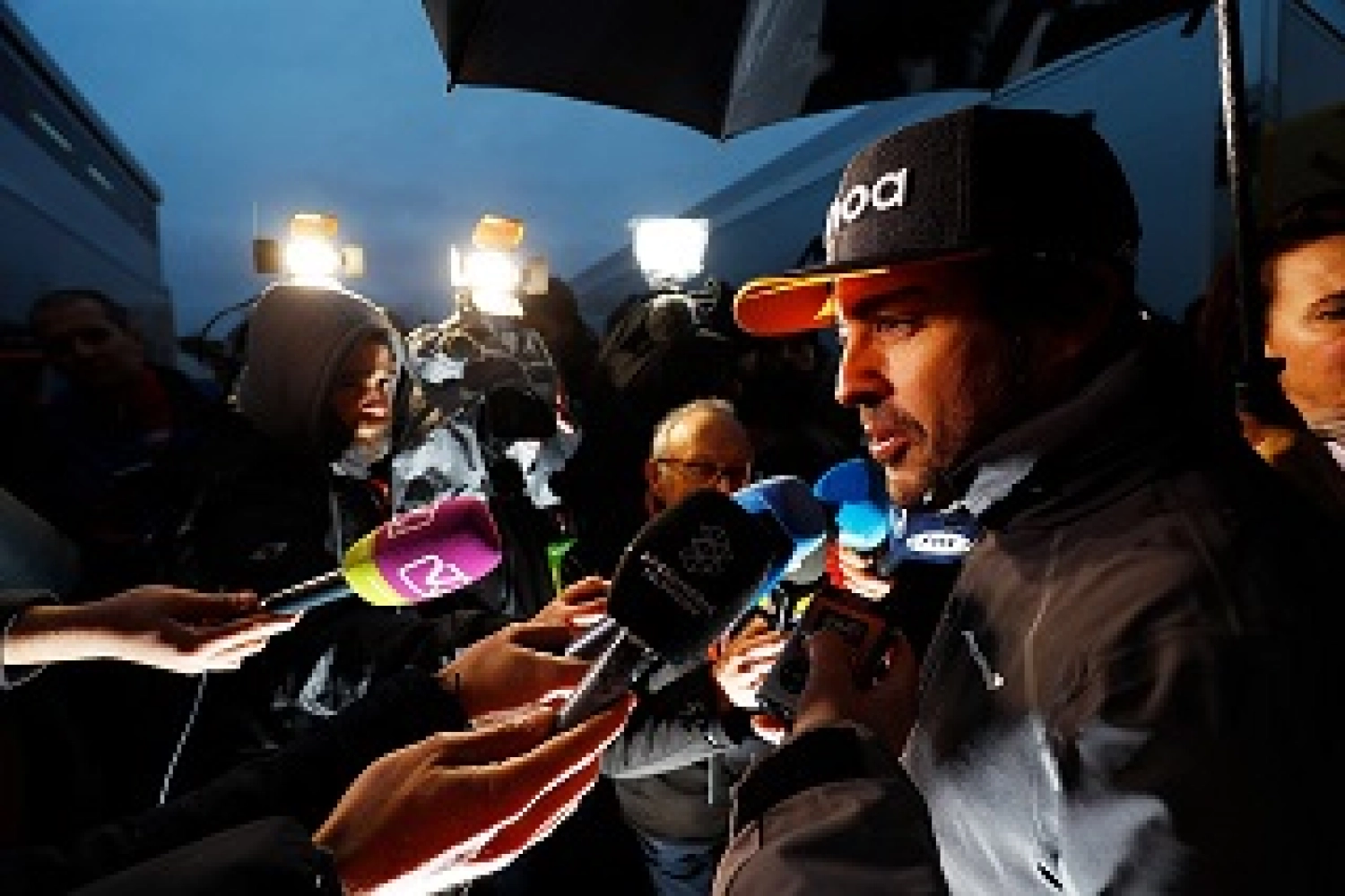Expectations of McLaren F1 fans are unrealistic according to Fernando Alonso
