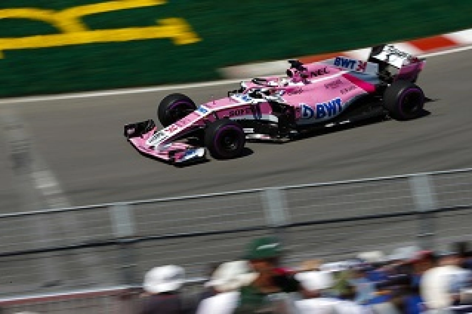 A Friday in Montreal: Latifi’s first steps and Renault’s concerns