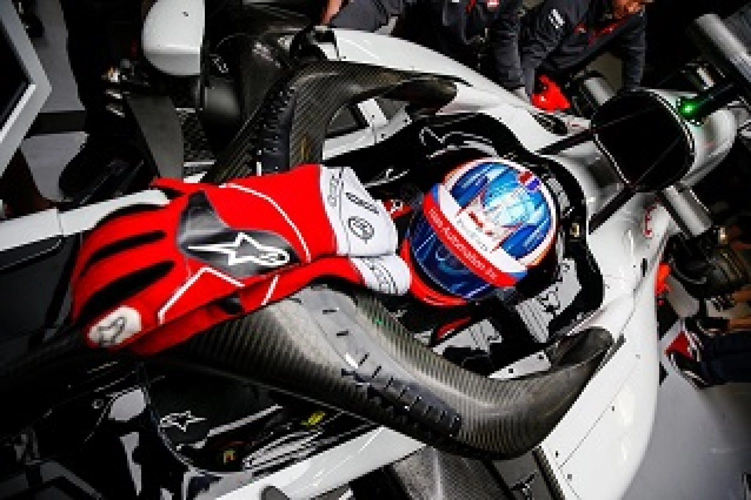 Performance of the French: two entries in the top 10 with Grosjean and Ocon