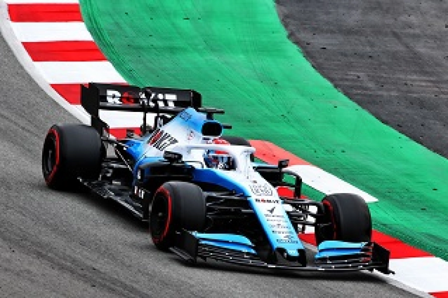 Williams launches the FW42 on the track in Barcelona