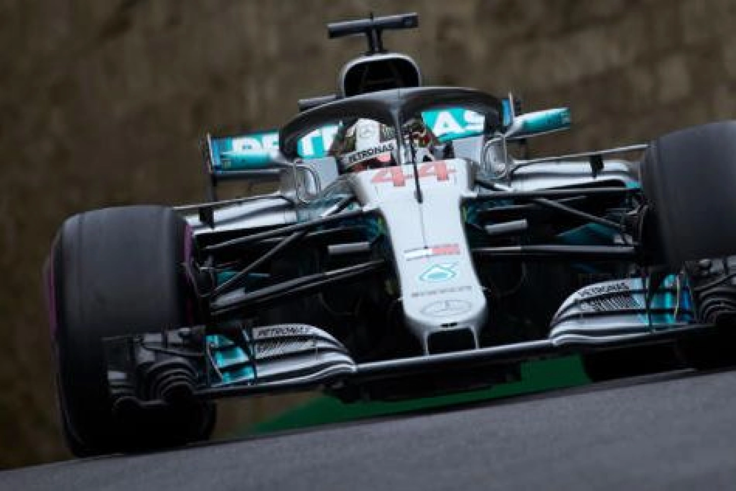 Hamilton: A 100% Mercedes front row, even without improvements on the car!
