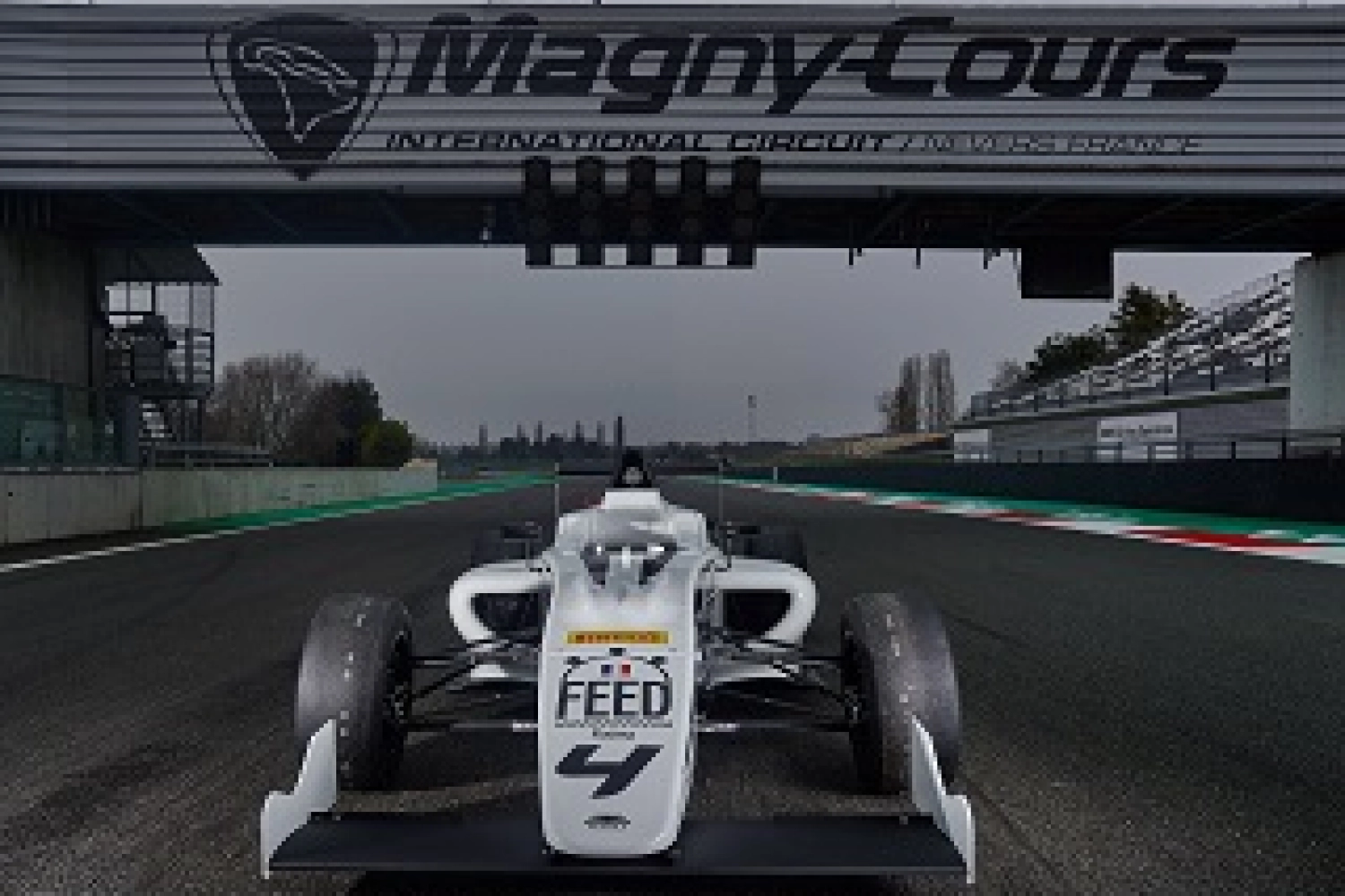 Jacques Villeneuve launches the Feed Racing France driving academy