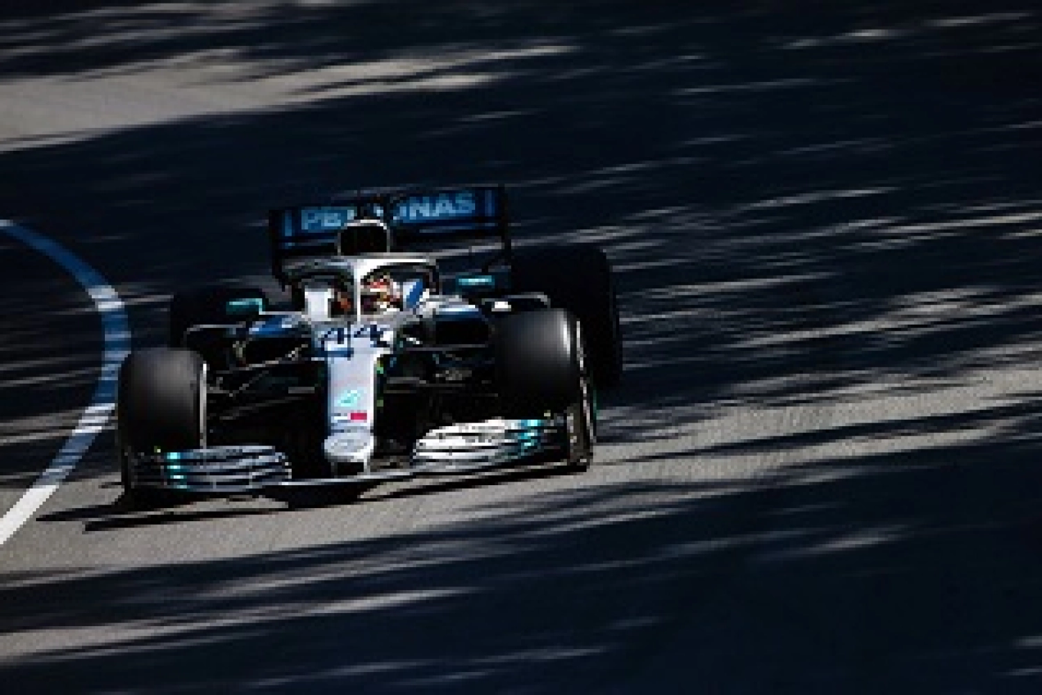 Canada – Race: Vettel penalized, forced to yield victory to Hamilton