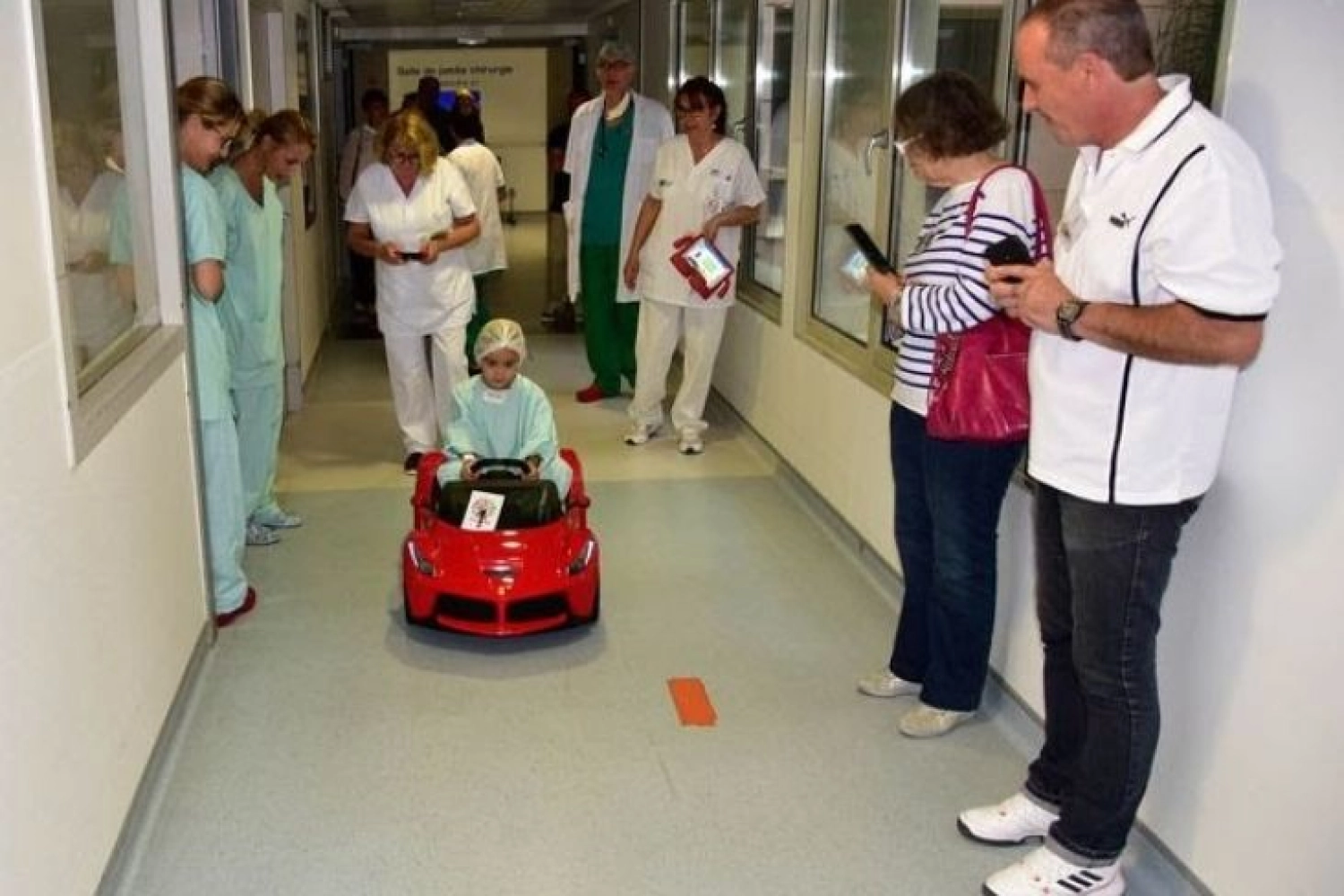 Ferrari and Romain Grosjean united for a good cause thanks to Julien Fébreau