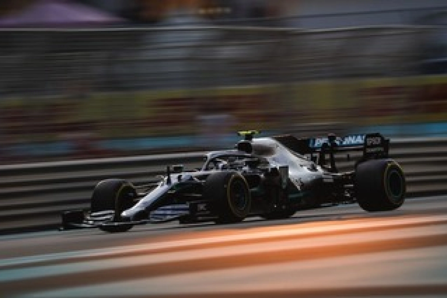 Abu Dhabi – Bottas forced to make a new engine change