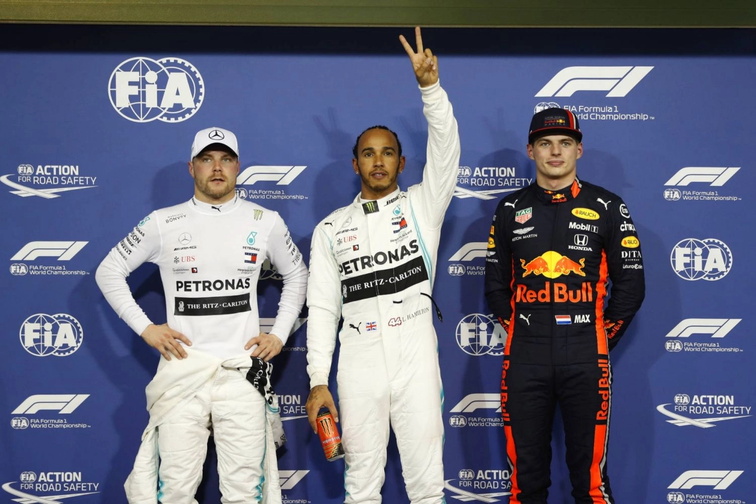 Abu Dhabi – Qualifications: Hamilton Outmaneuvers Verstappen