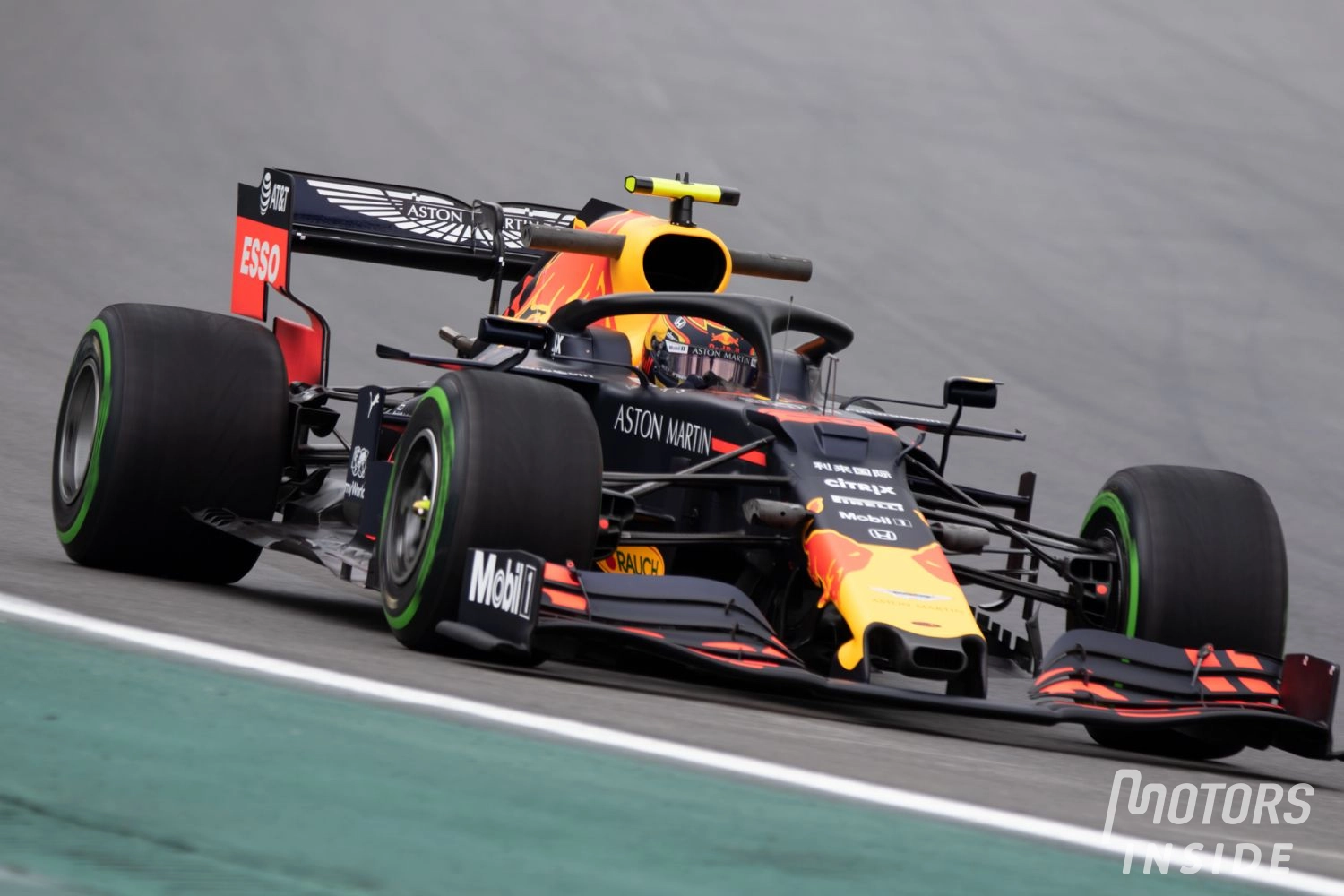 Brazil – Free Practice 1: Albon, at the end of the rain and before the wall!