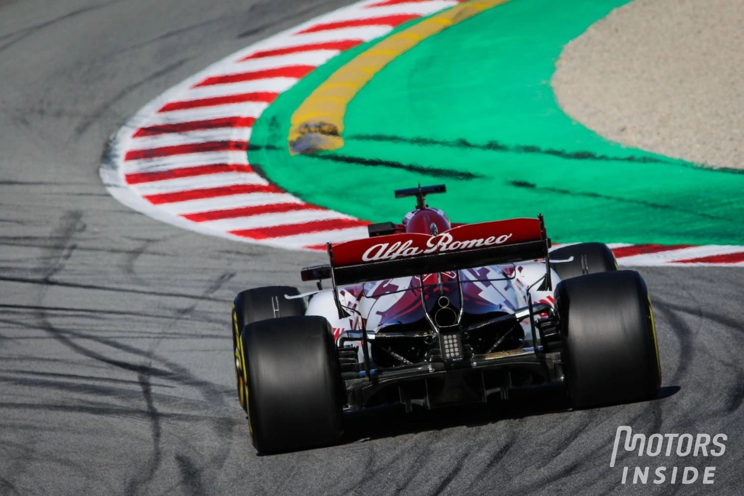 Robert Kubica replaces Kimi Räikkönen during Free Practice 1 in Bahrain
