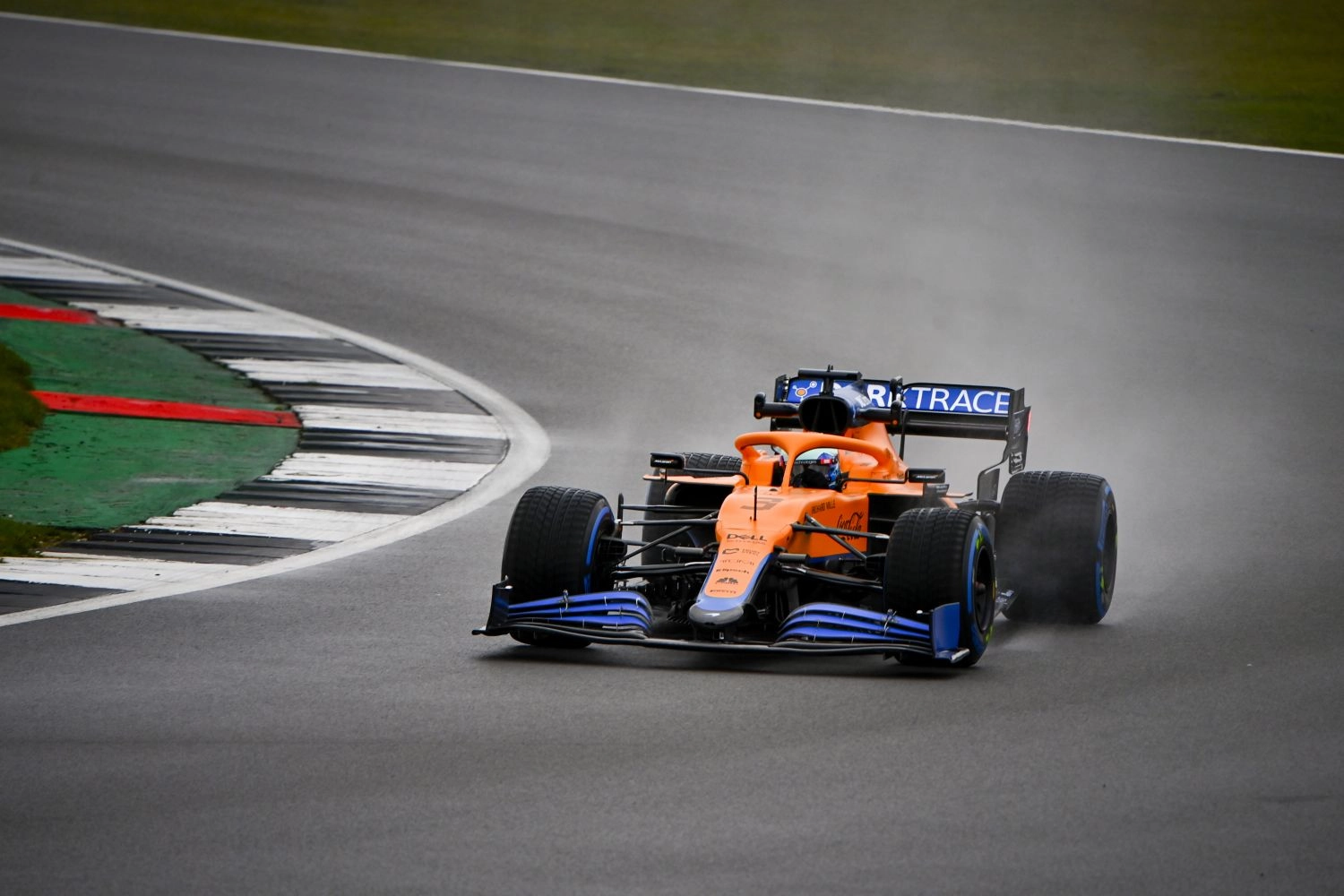 McLaren completed the first laps with the MCL35M