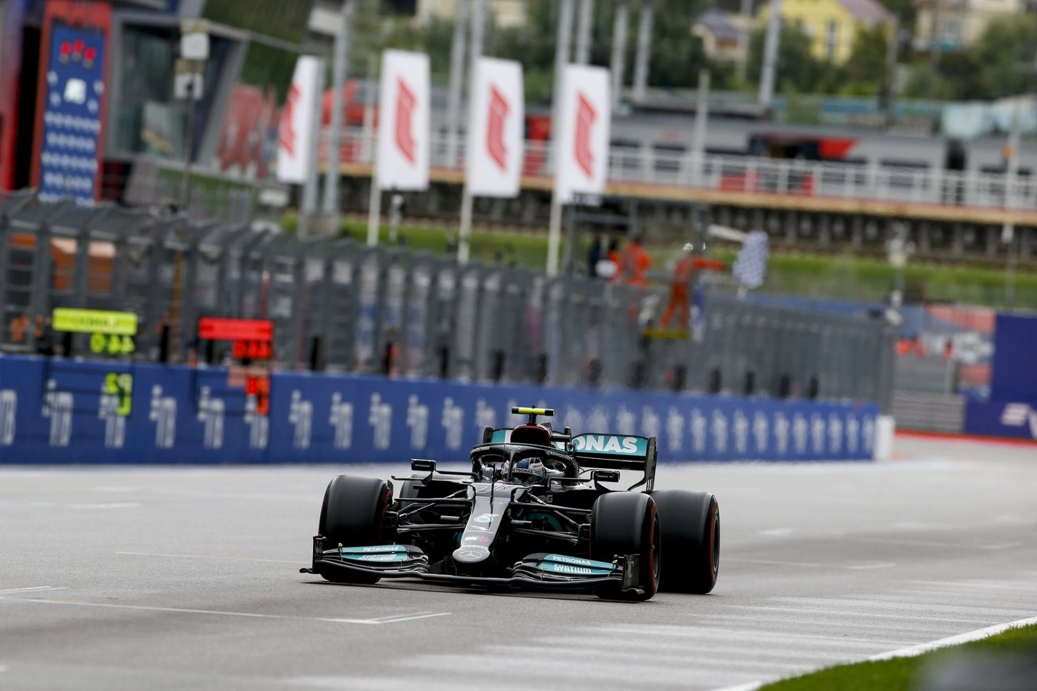 Russian Grand Prix – Race: Hamilton for the 100th!