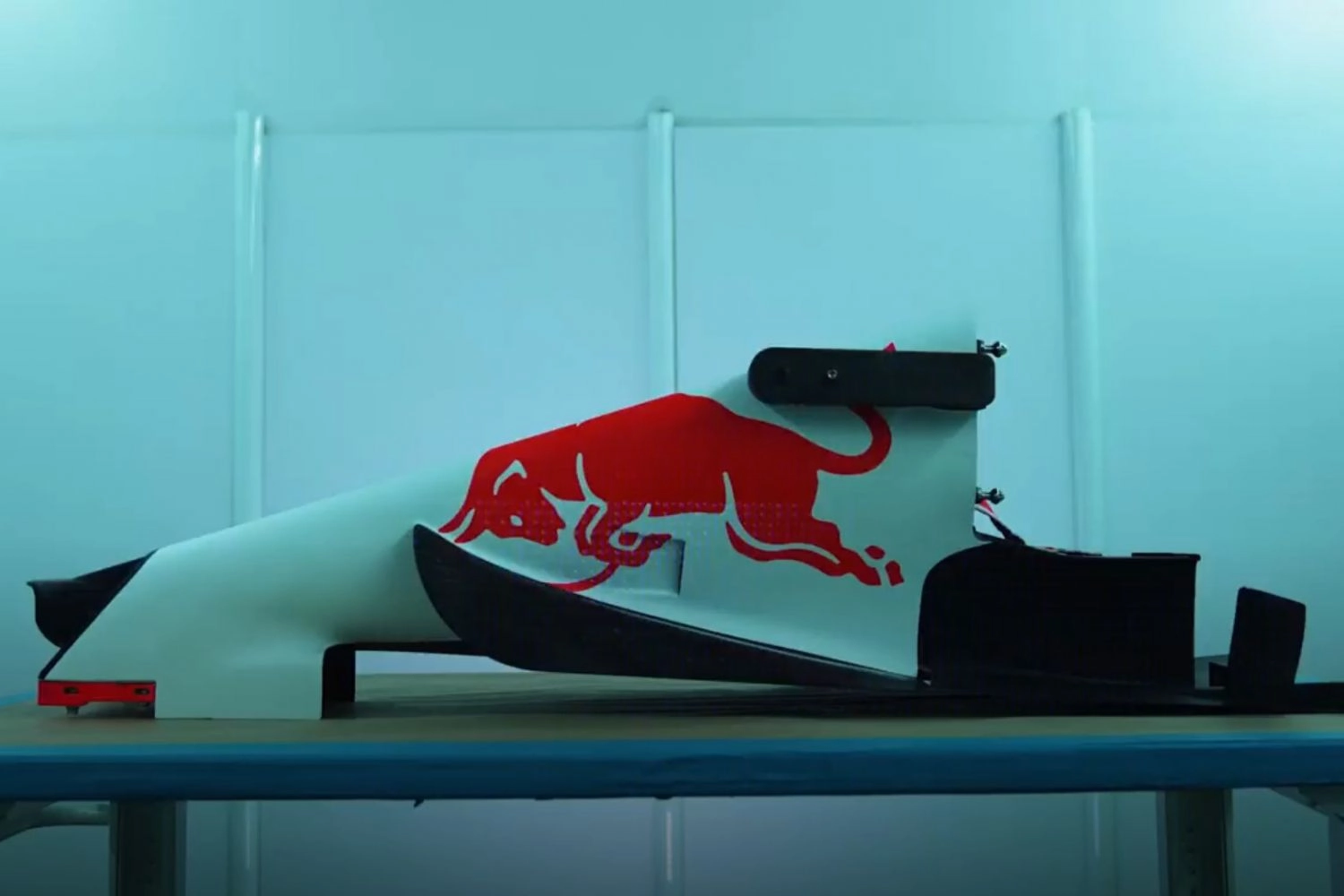 Red Bull changes livery in Turkey