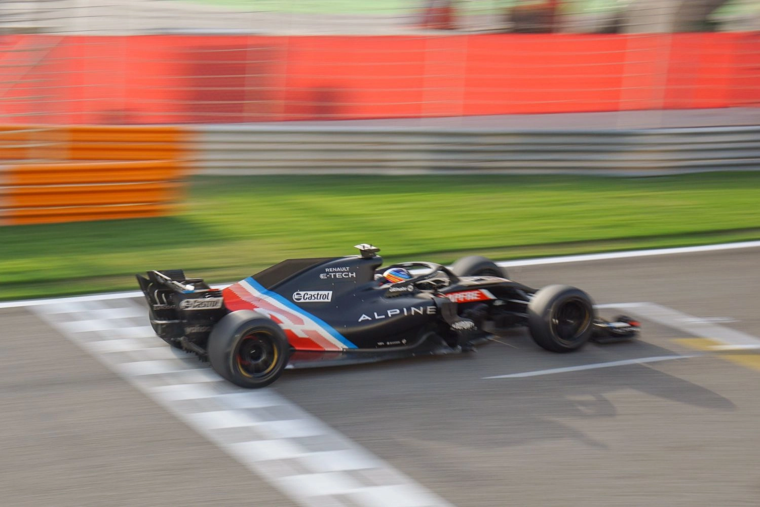 Pirelli is already preparing its 18-inch tires for 2022