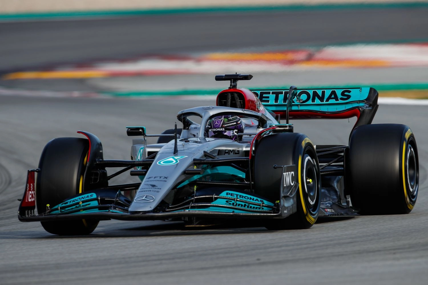 Barcelona Testing Day 3: Hamilton leading, 5 red flags