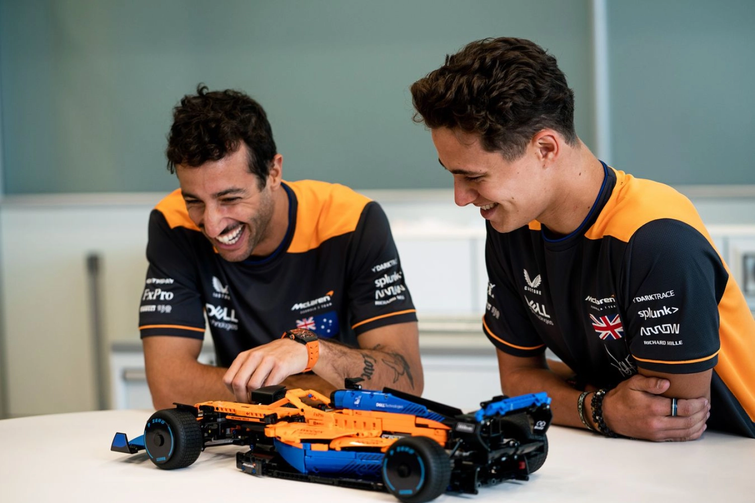 McLaren presents its new race car … in Lego