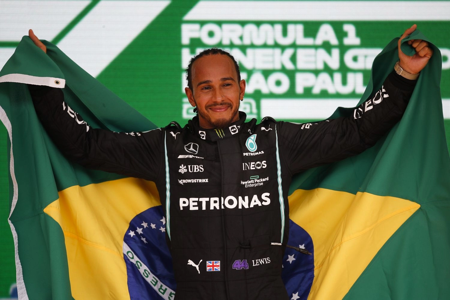Sao Paulo Grand Prix – Hamilton fined 5,000€ but keeps his victory