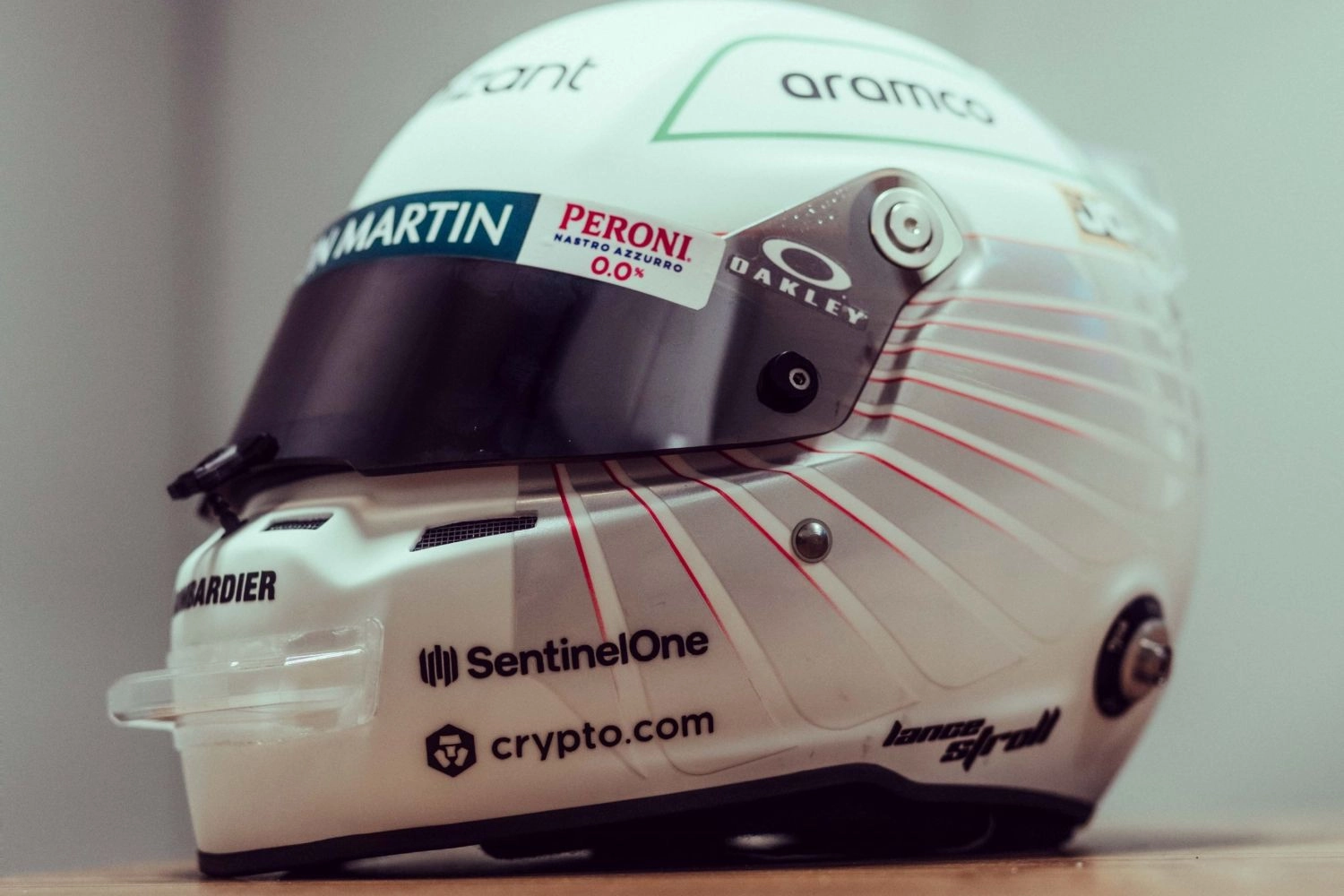 Stroll presents a special helmet for his home Grand Prix