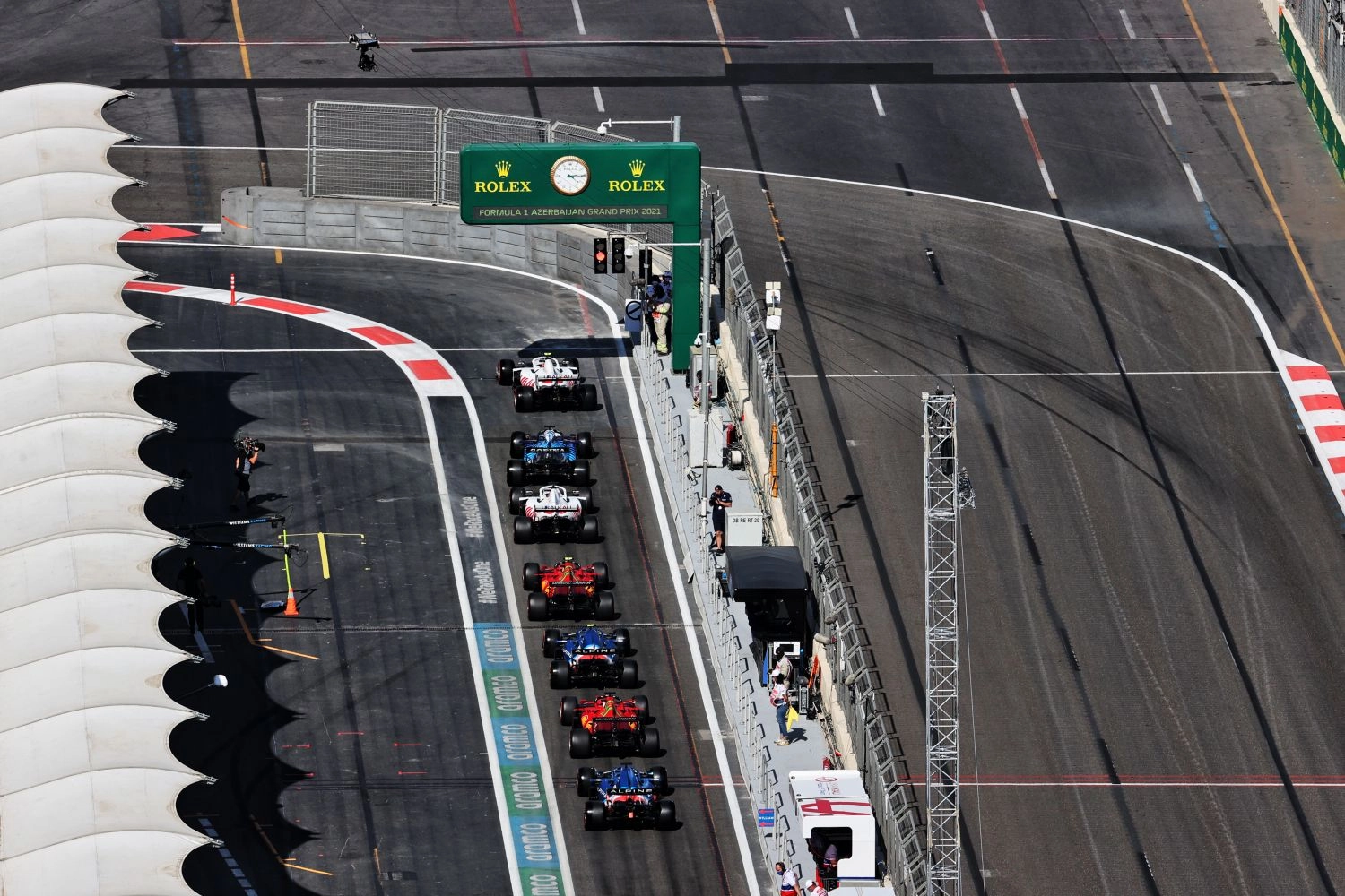 Alonso criticizes the officials of the red flags in Baku