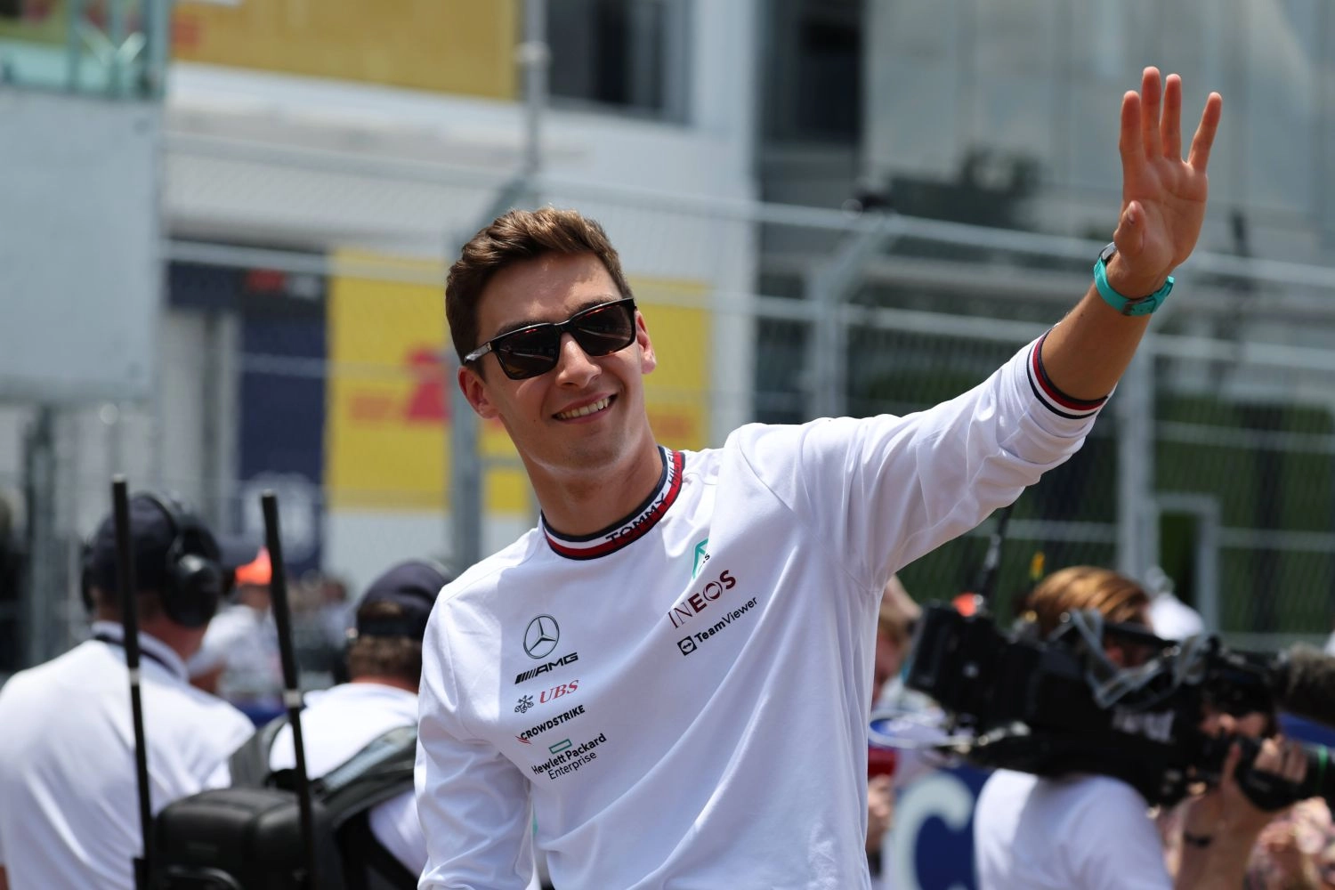 Mercedes warns Ferrari