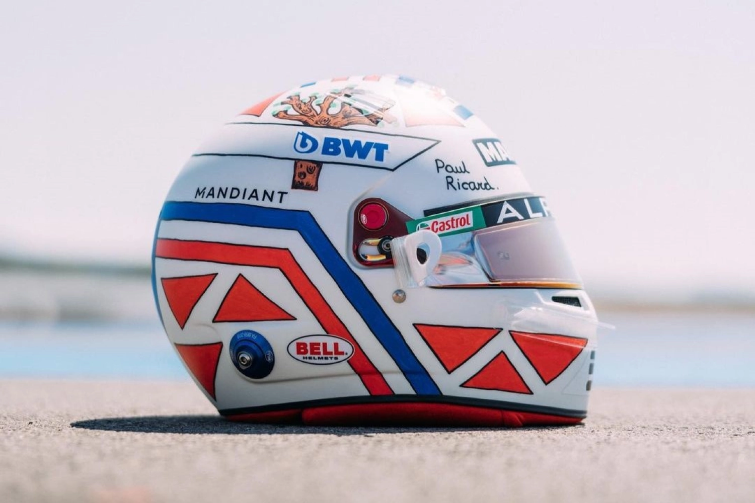 Esteban Ocon presents his special GP de France helmet, imagined by a fan