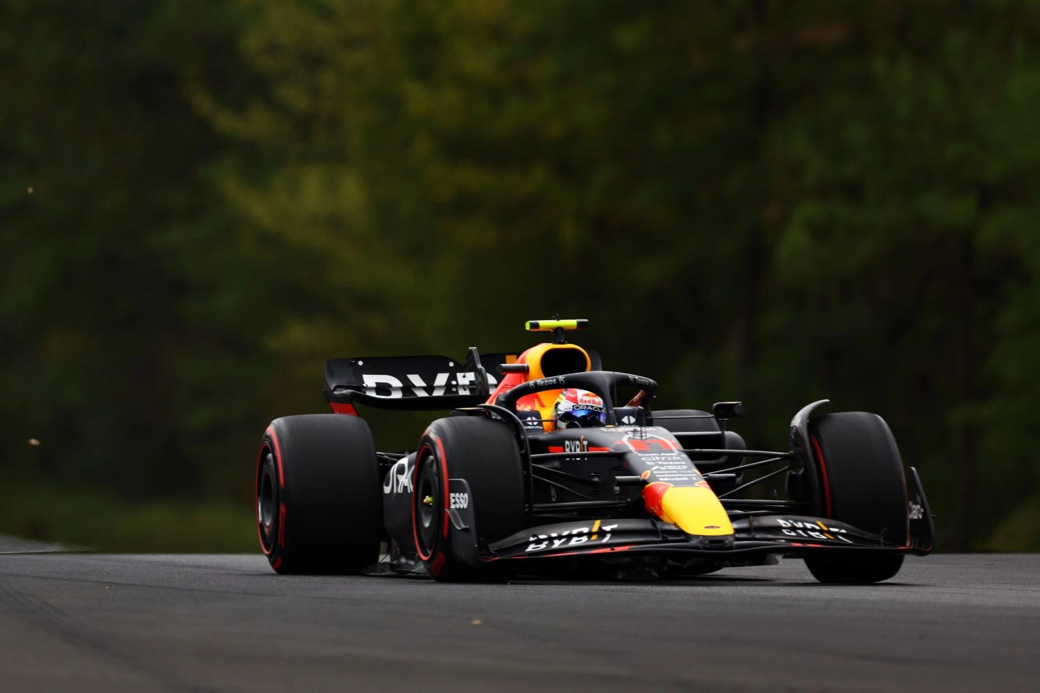 The flat funds are stiffened in Spa to avoid bouncing