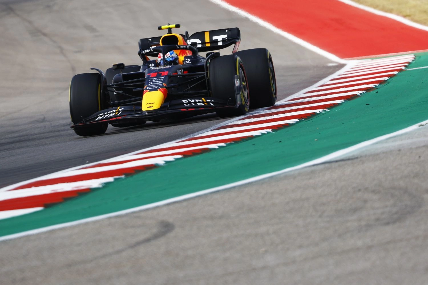 The FIA deems Perez’s Red Bull not dangerous, despite its broken front wing