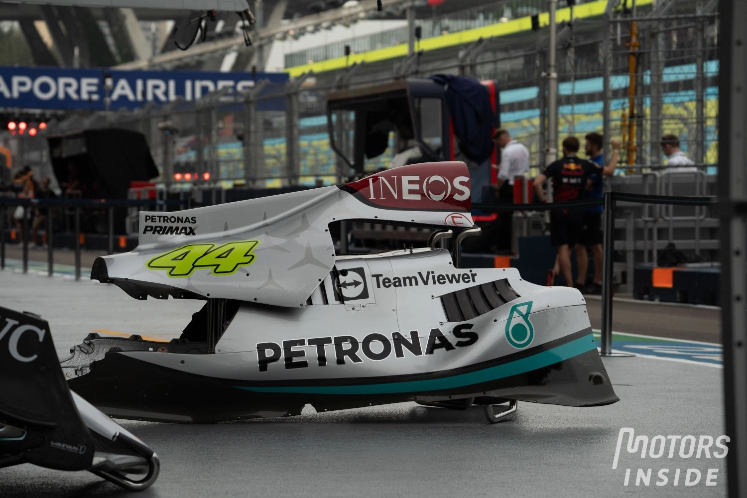 €25,000 fine for Mercedes in Singapore!