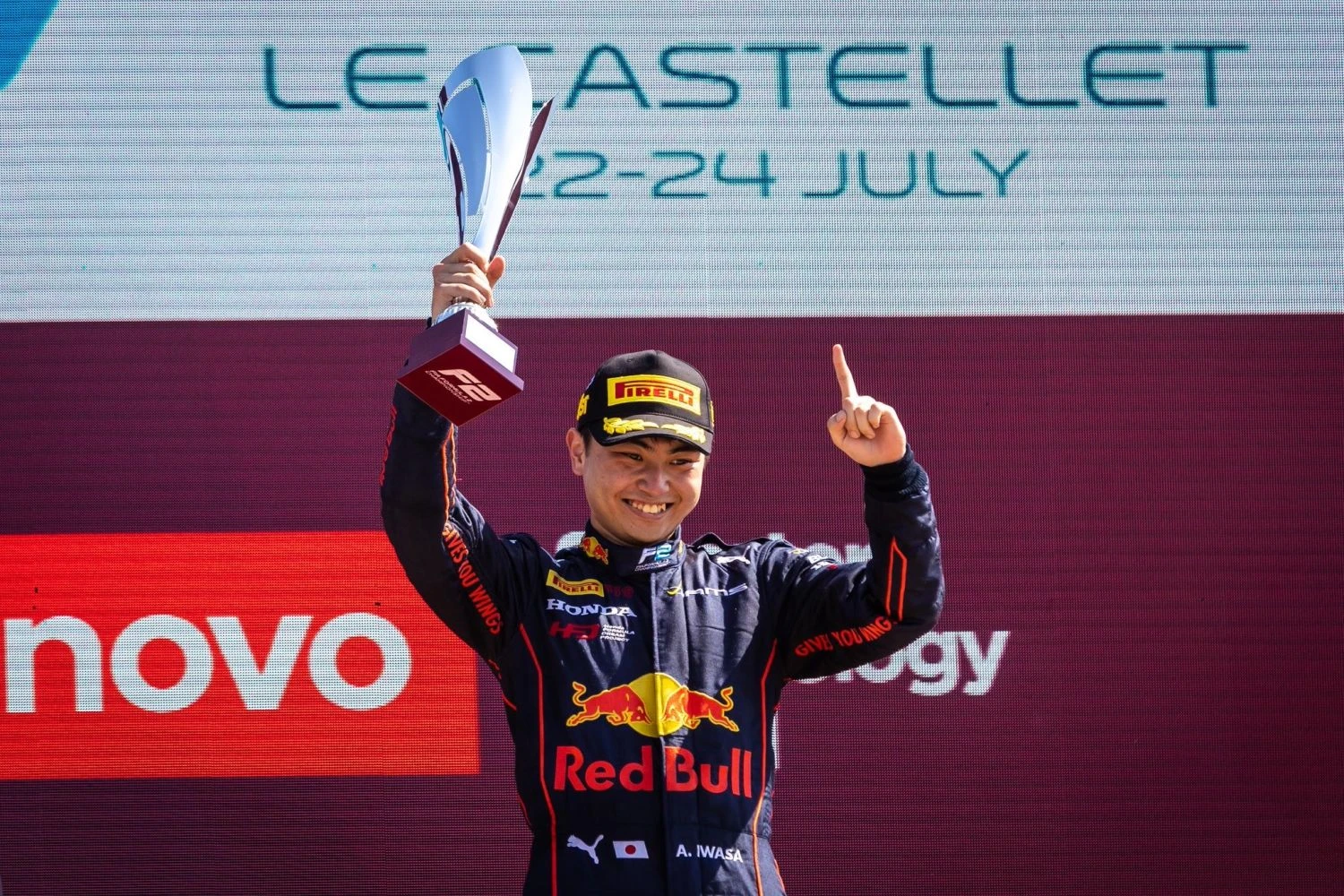 Victory for Ayumu Iwasa, another breakdown for Théo Pourchaire