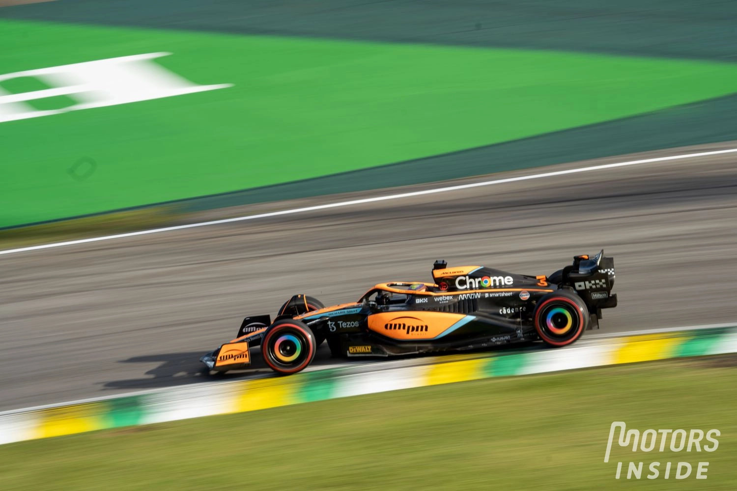 Daniel Ricciardo penalized in Abu Dhabi