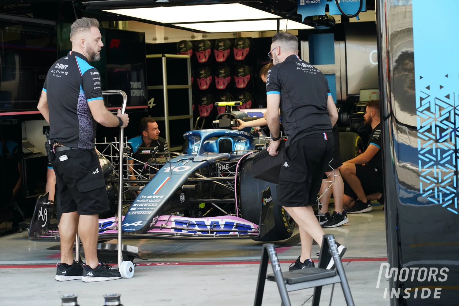 Follow the live coverage of the Bahrain F1 pre-season tests: Day 1