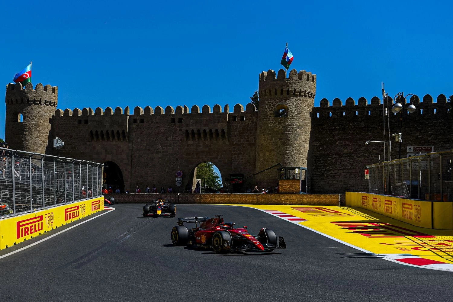 The engine of Leclerc in Baku is not recoverable