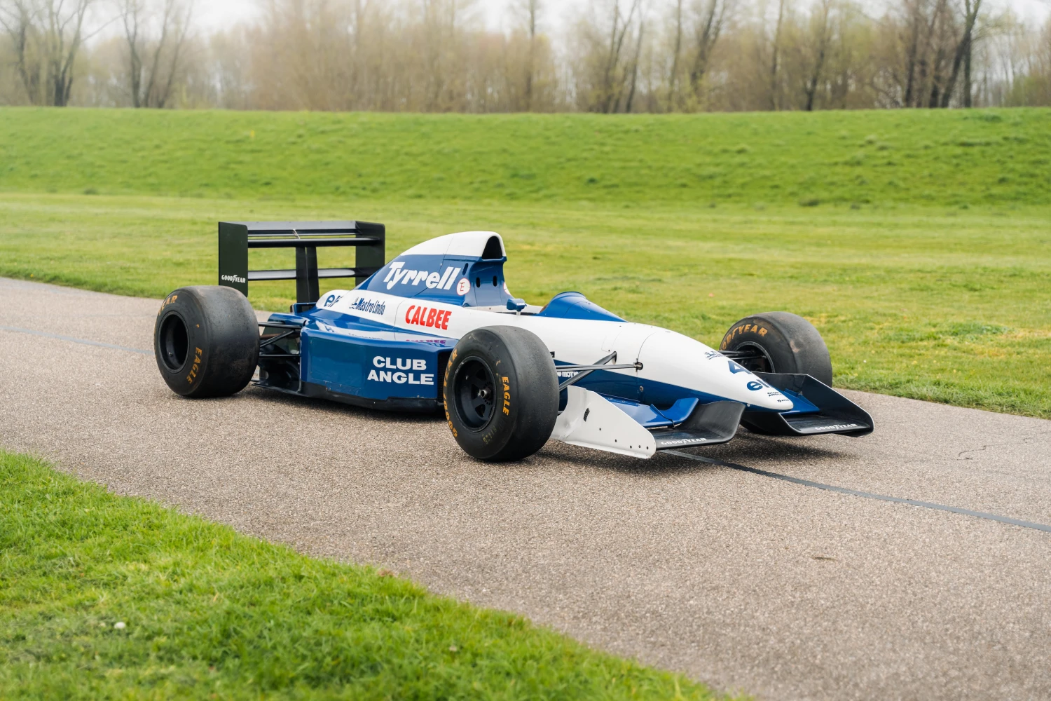 The chassis of the 1991 Tyrrell 020 sold at auction
