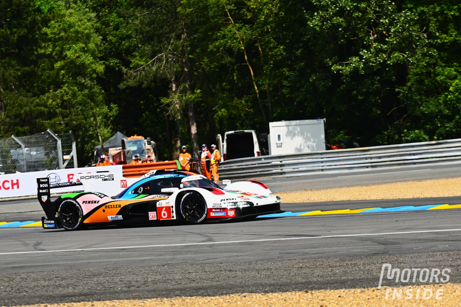 24 Hours of Le Mans – Free Practice 2: Porsche shines in the night